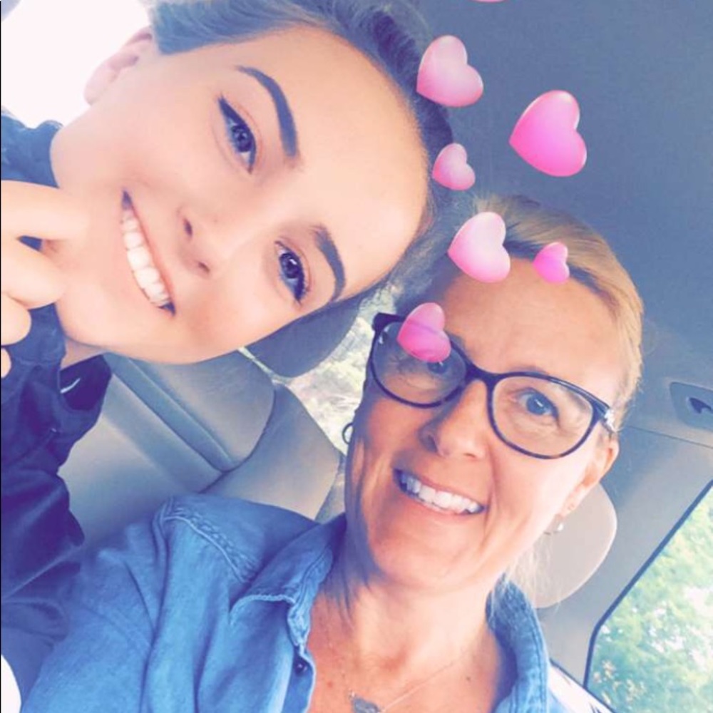 Meet your Posher, Debbie